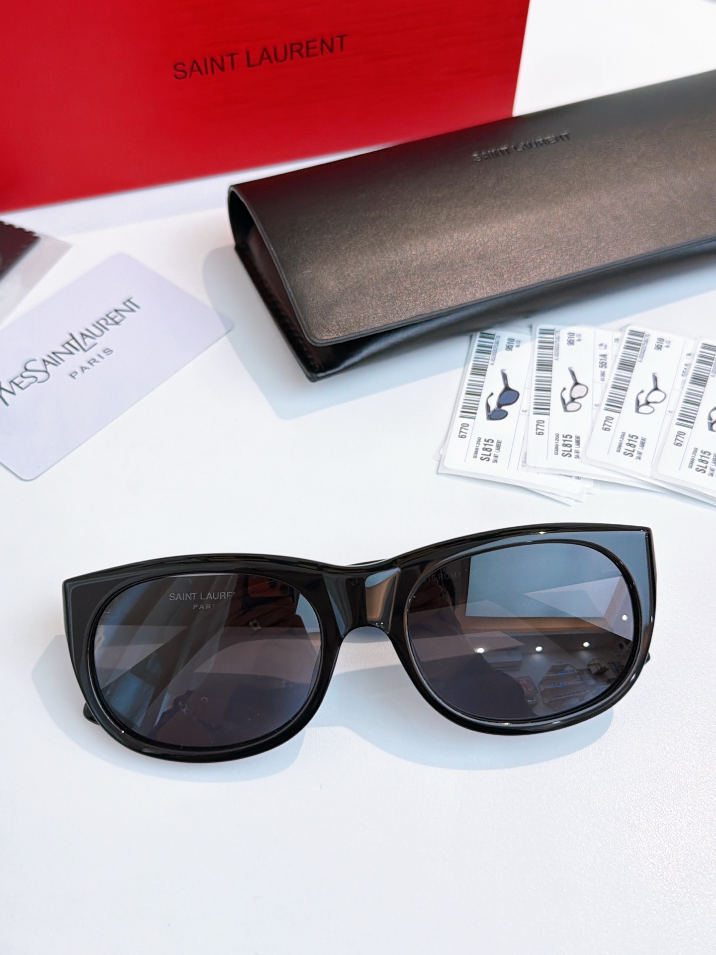 Saint Laurent SAINT LAURENT
