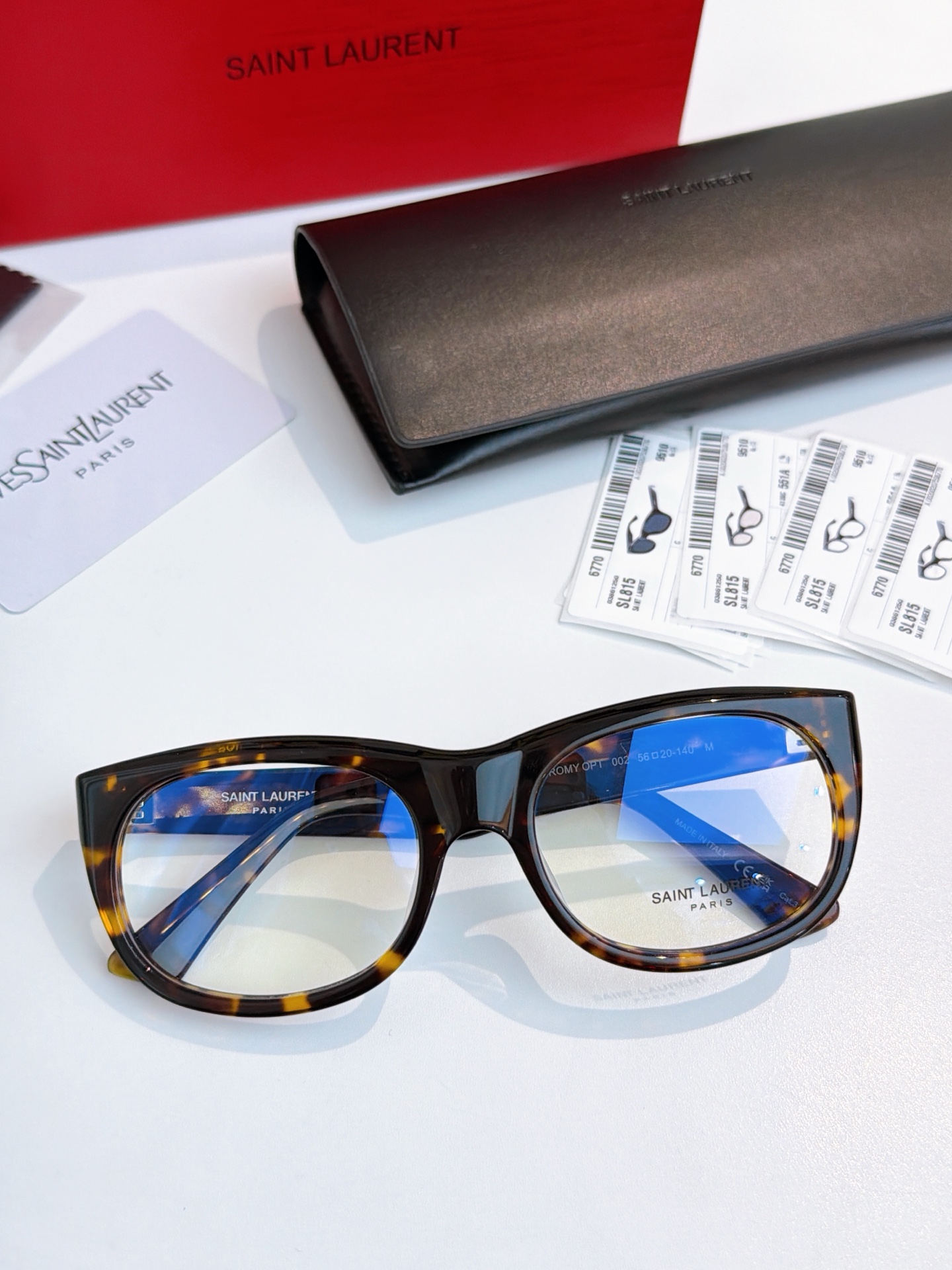 Saint Laurent SAINT LAURENT