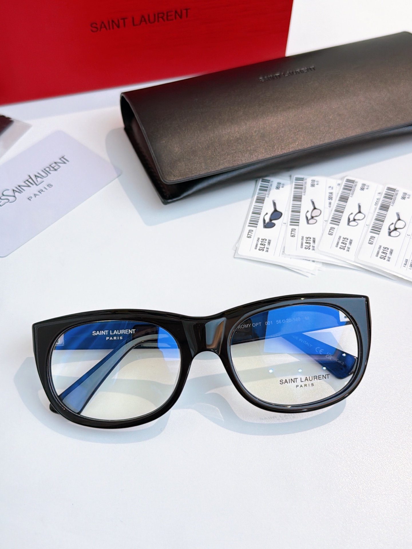 Saint Laurent SAINT LAURENT