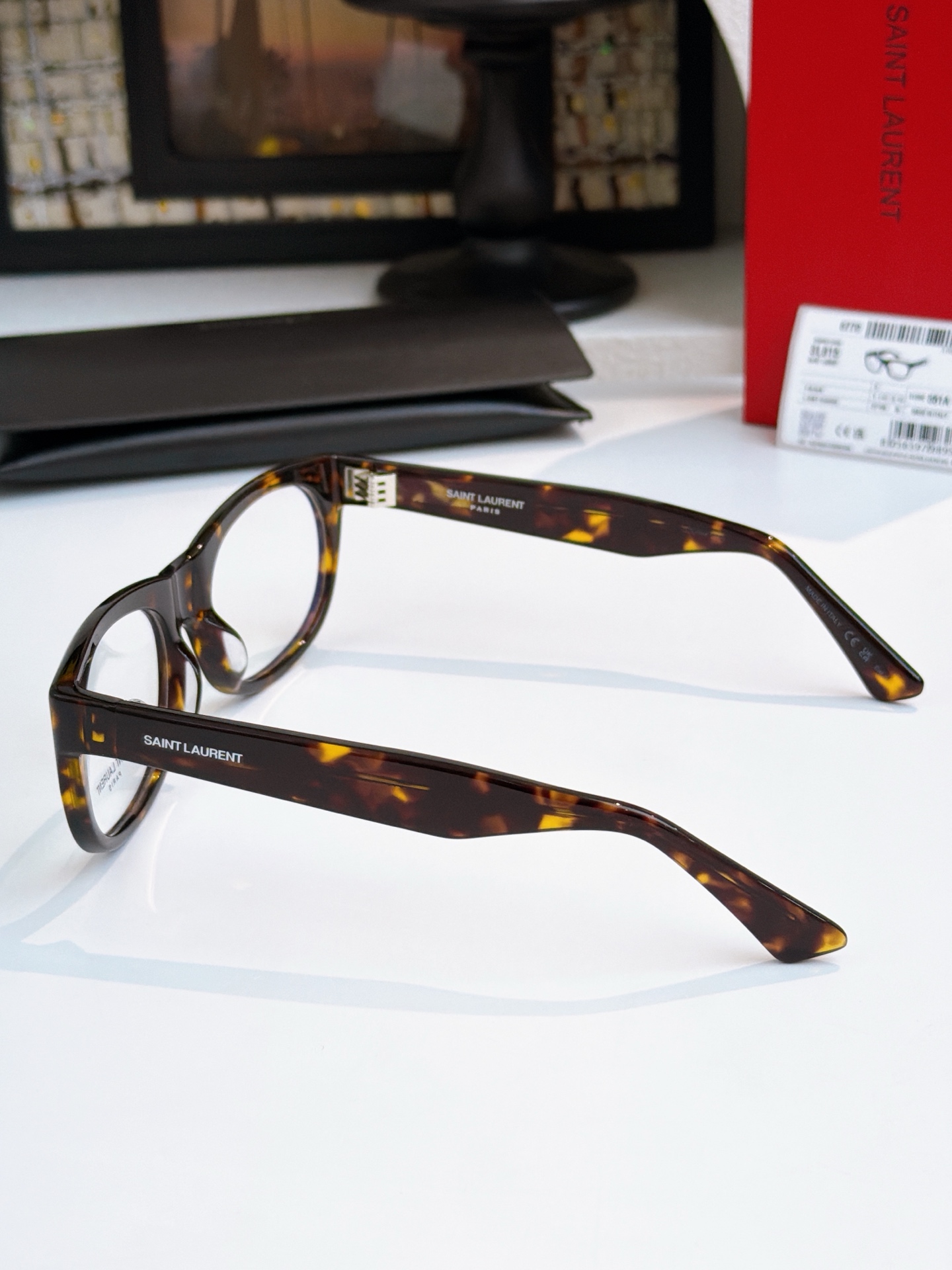 Saint Laurent SAINT LAURENT