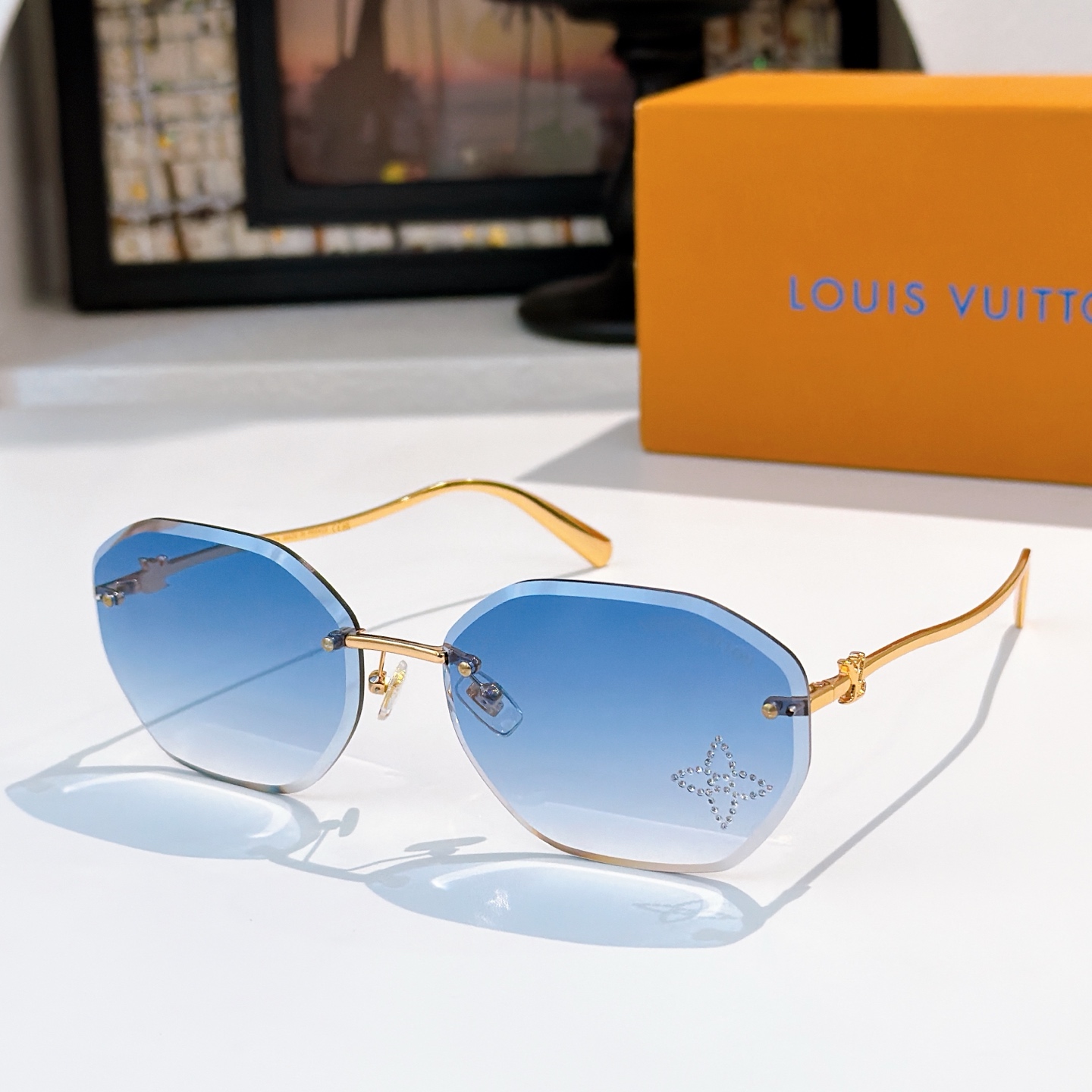 LOUIS VUITTONMod：Z1665LUSize：63口17-145🔝🔝