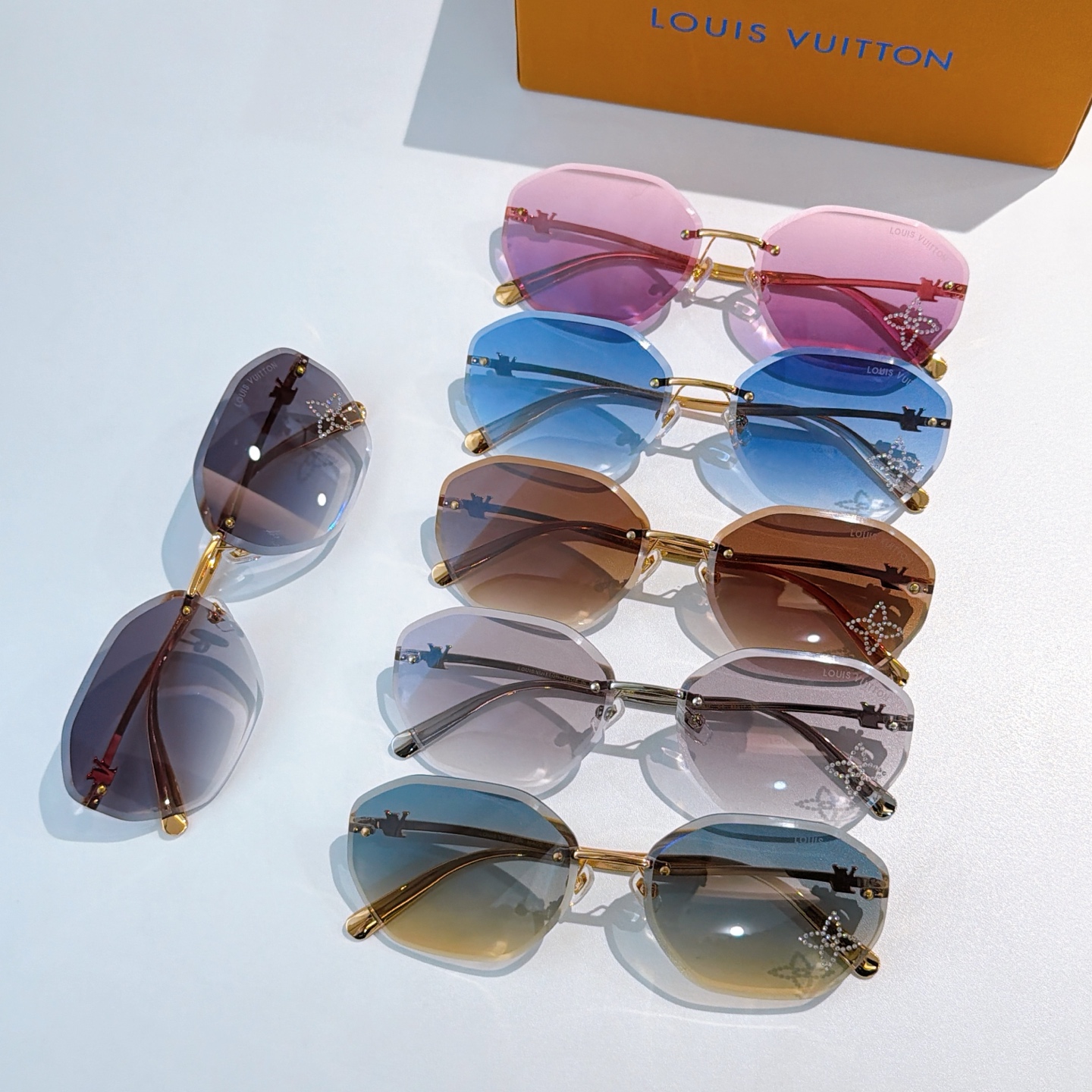 LOUIS VUITTONMod：Z1665LUSize：63口17-145🔝🔝