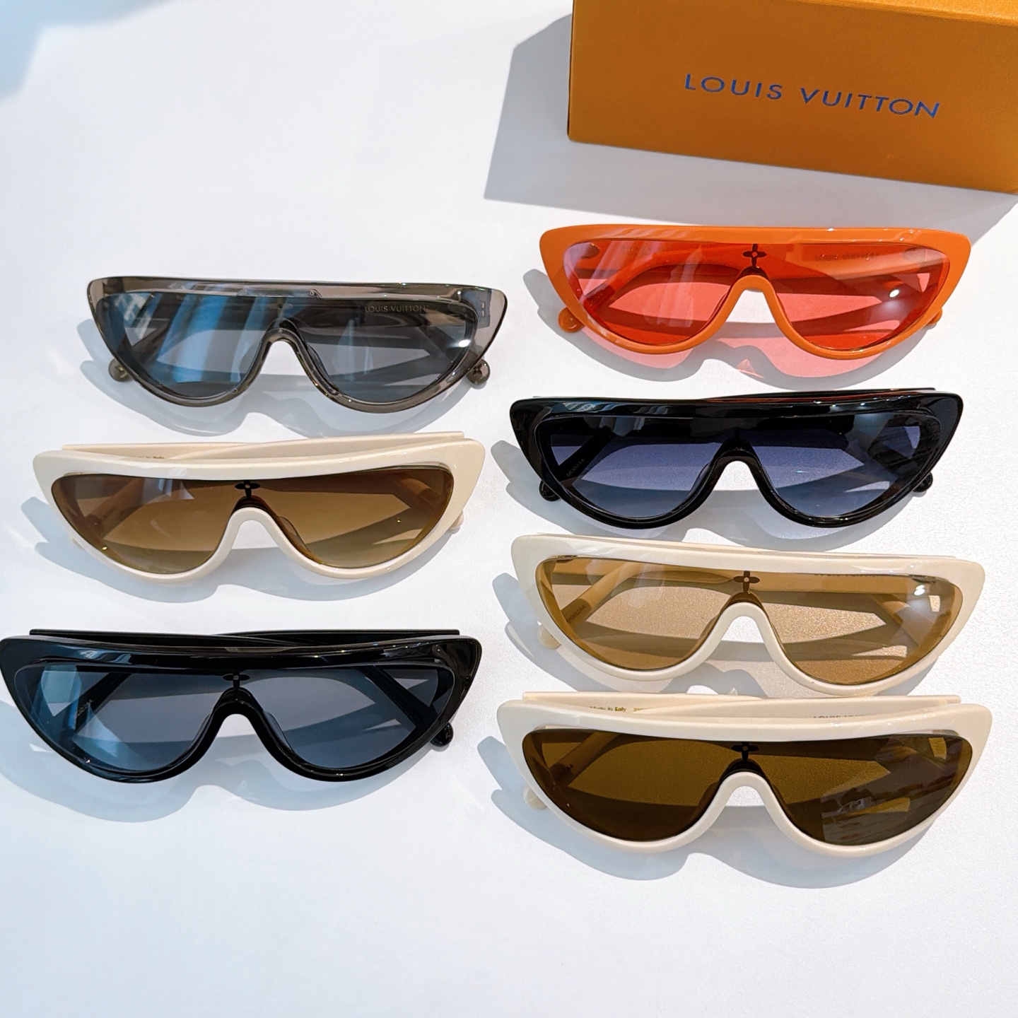 LOUIS VUITTOZ2218USize:123-0-145🔝🔝