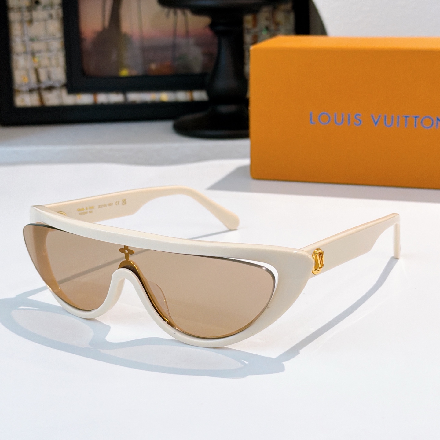 LOUIS VUITTOZ2218USize:123-0-145🔝🔝