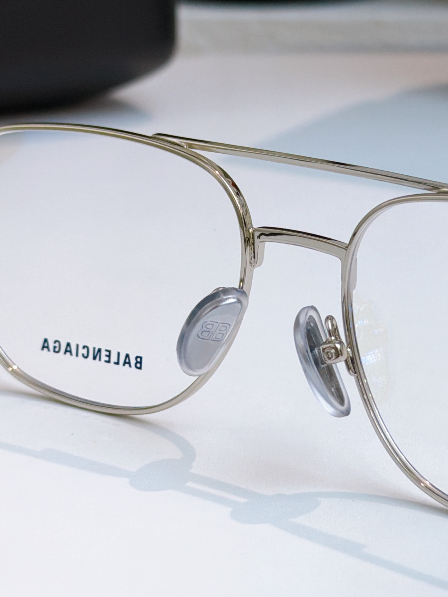 眼镜框BALENCIAG*MODEL：BB0117OSIZE：57口18-145🔝🔝