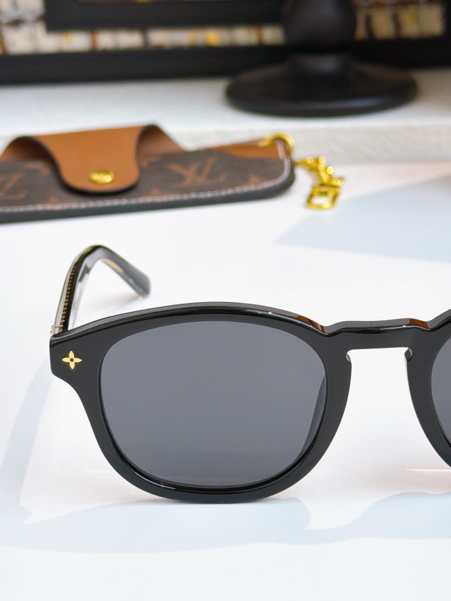 Originial quality欧阳娜娜同款Louis Vuitto*MODEL：Z2810w Z28