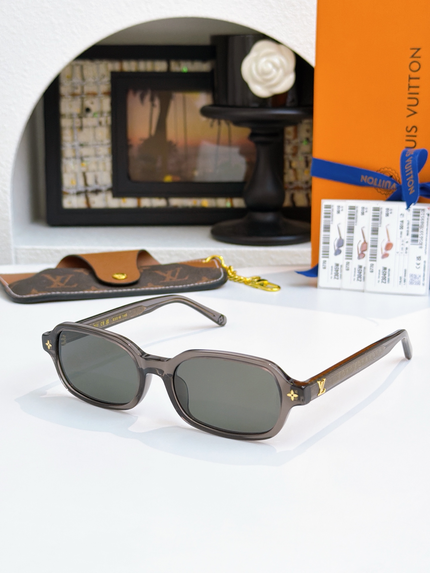 Originial quality刘亦菲F1观赛同款Louis Vuitto*MODEL：Z3045w 