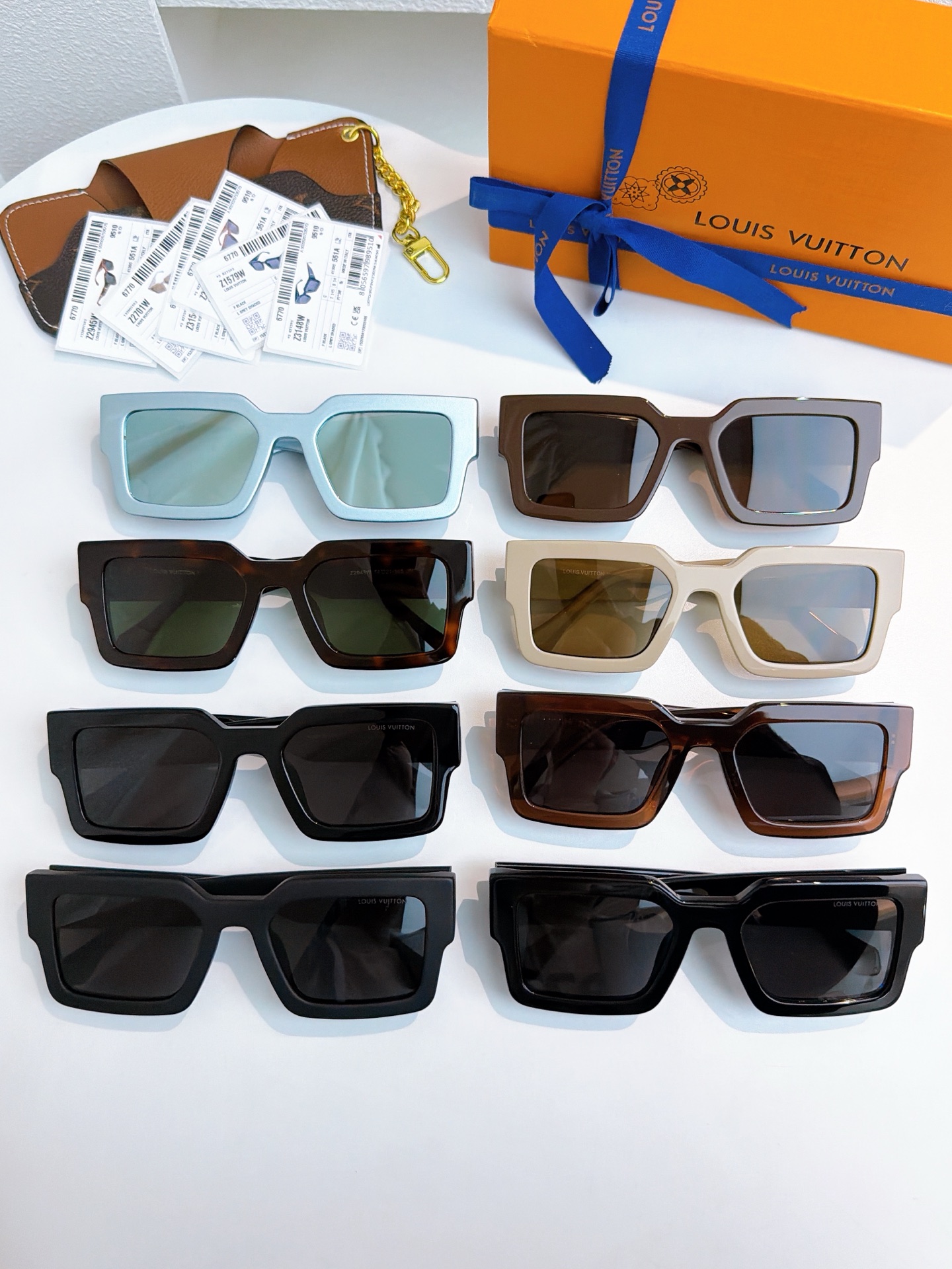 Louis Vuitto* MOD: Z1579w Z2945w Z2701w Z2702w Z3148w Z3149w Z3154w TALLA: 54口21-145