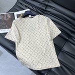 Louis Vuitton Kleding T-Shirt Katoen Korte mouw AHH012235