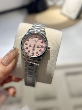 Gucci G-Timeless Bee 32mm detail 9