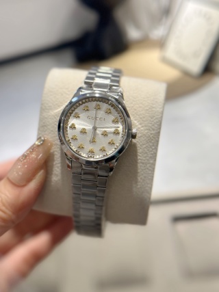 Gucci G-Timeless Bee 32mm detail 6