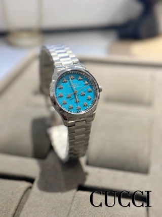 Gucci G-Timeless 32mm Bee Dial detail 7
