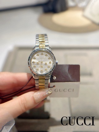 Gucci G-Timeless Bee 32mm detail 7