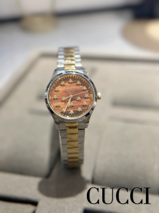 Gucci G-Timeless Bee 32mm detail 6