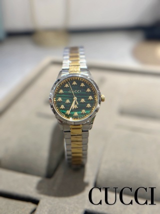 Gucci G-Timeless Bee 32mm detail 5