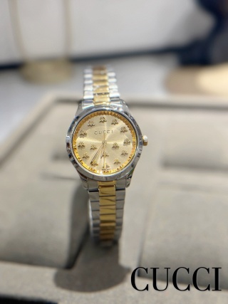 Gucci G-Timeless Bee 32mm detail 2