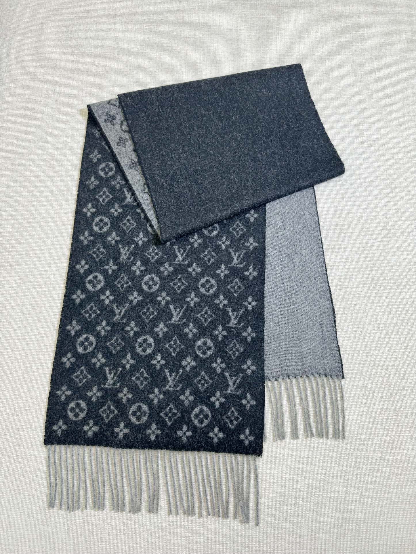 Louis Vuitton Foulard Unisexe Femmes Hommes Cachemire Laine Peu importe