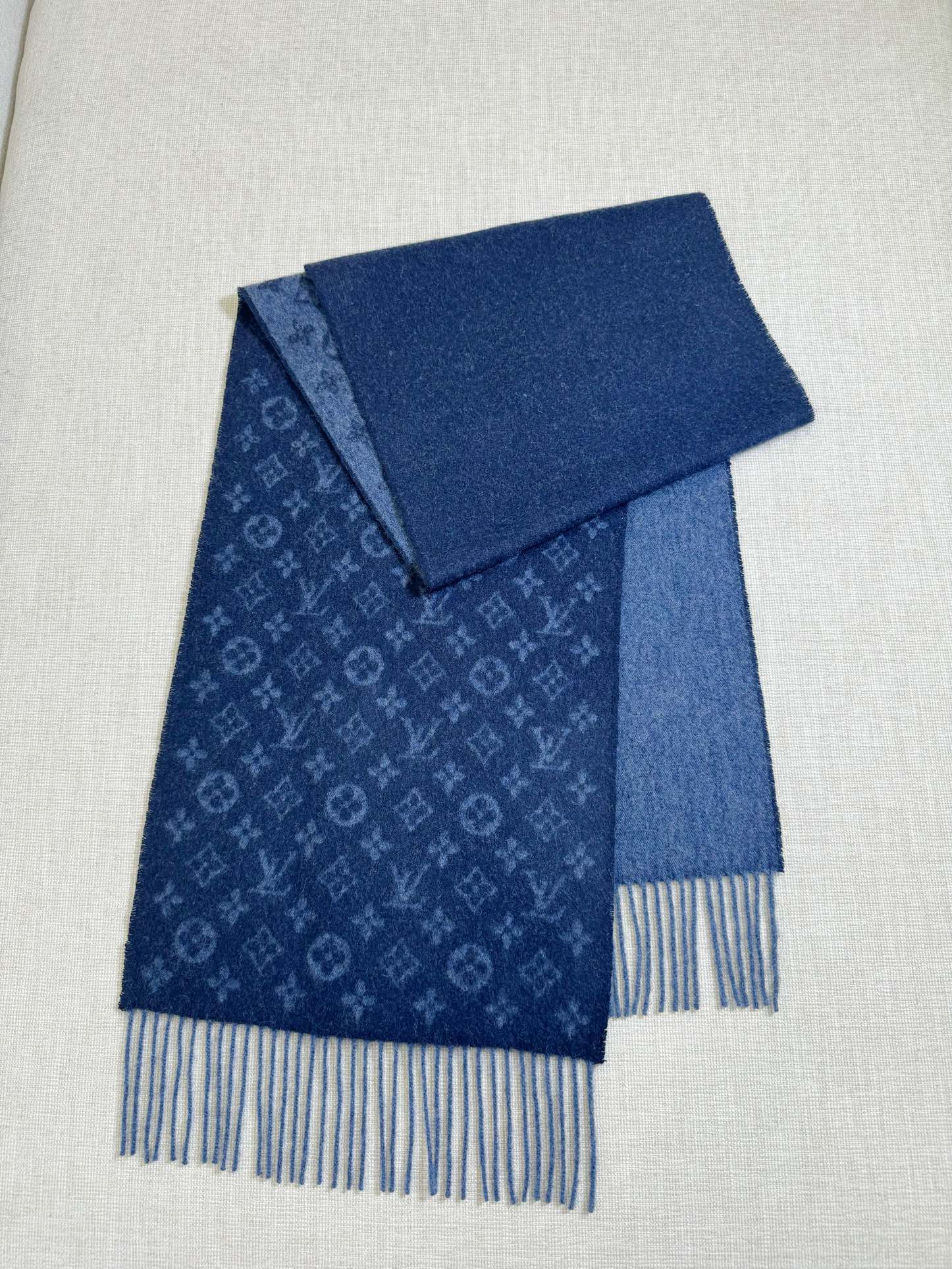 Louis Vuitton Foulard Unisexe Femmes Hommes Cachemire Laine Peu importe