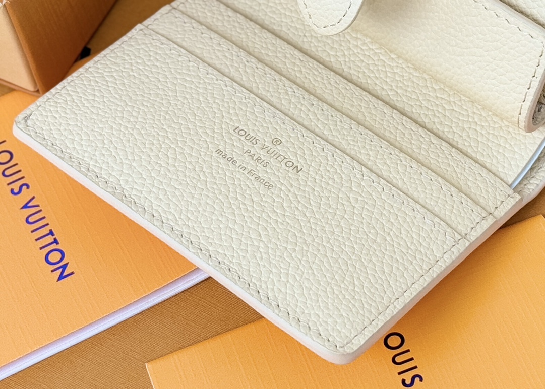 Louis Vuitton M12148 米黄