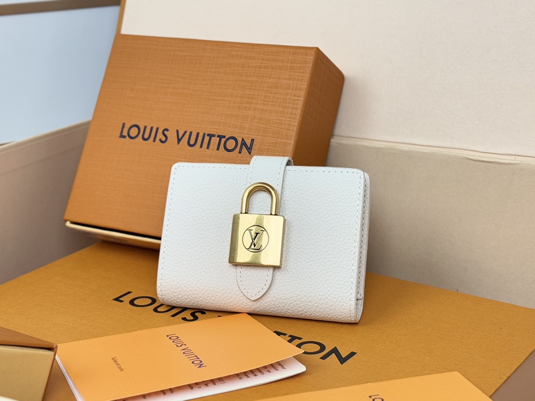 Louis Vuitton M12148 白色