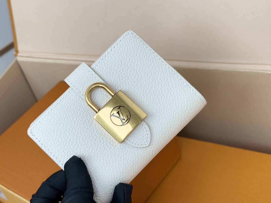 Louis Vuitton M12148 白色