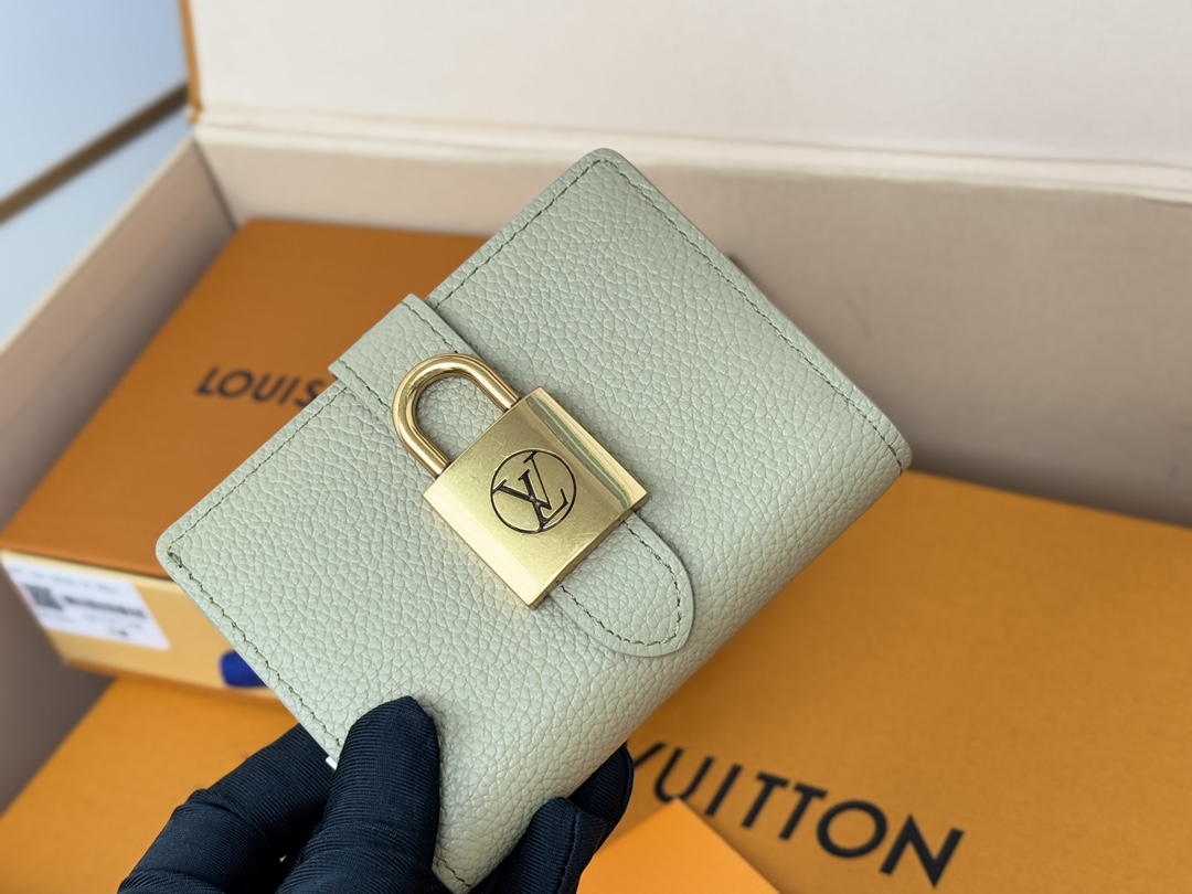 Louis Vuitton M12148 浅绿