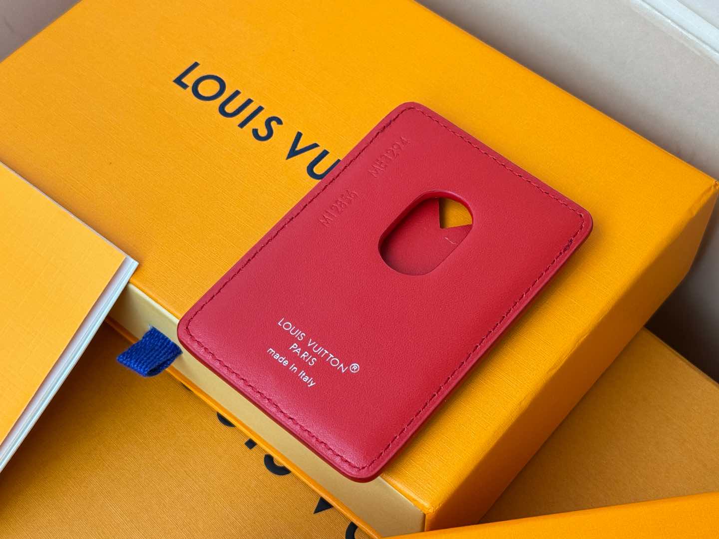Louis Vuitton M12856本款磁吸式卡夹取材 Monogram Macassar 帆布