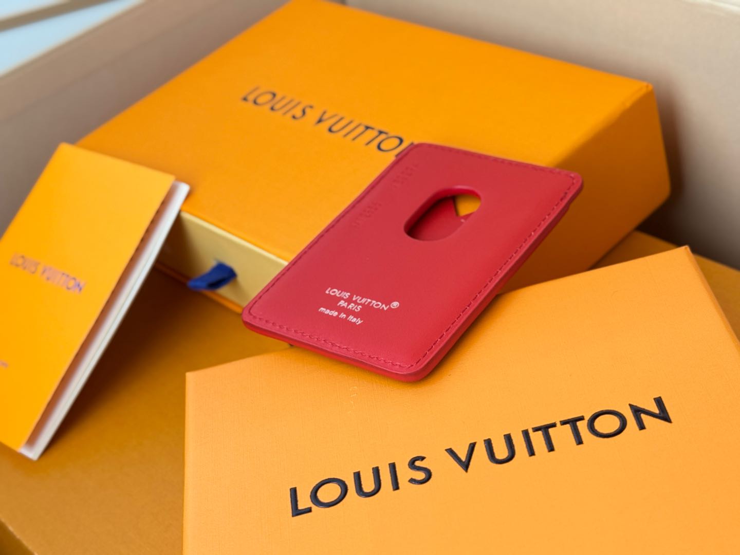 Louis Vuitton M12856本款磁吸式卡夹取材 Monogram Macassar 帆布