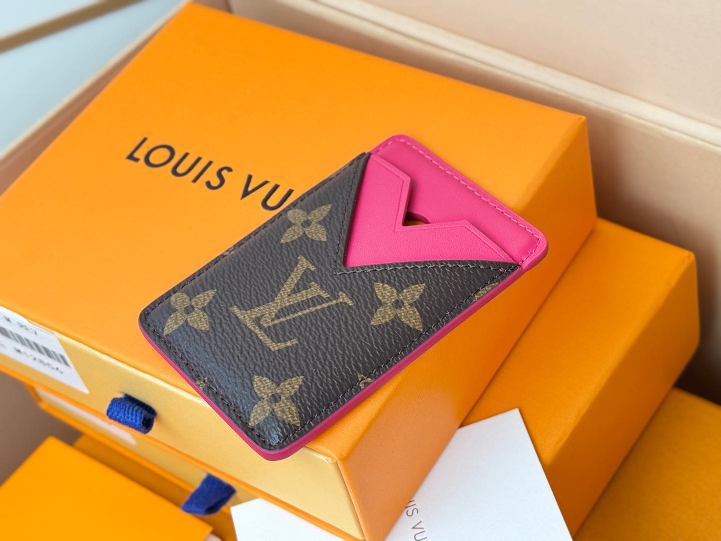 Louis Vuitton M12851玫红
