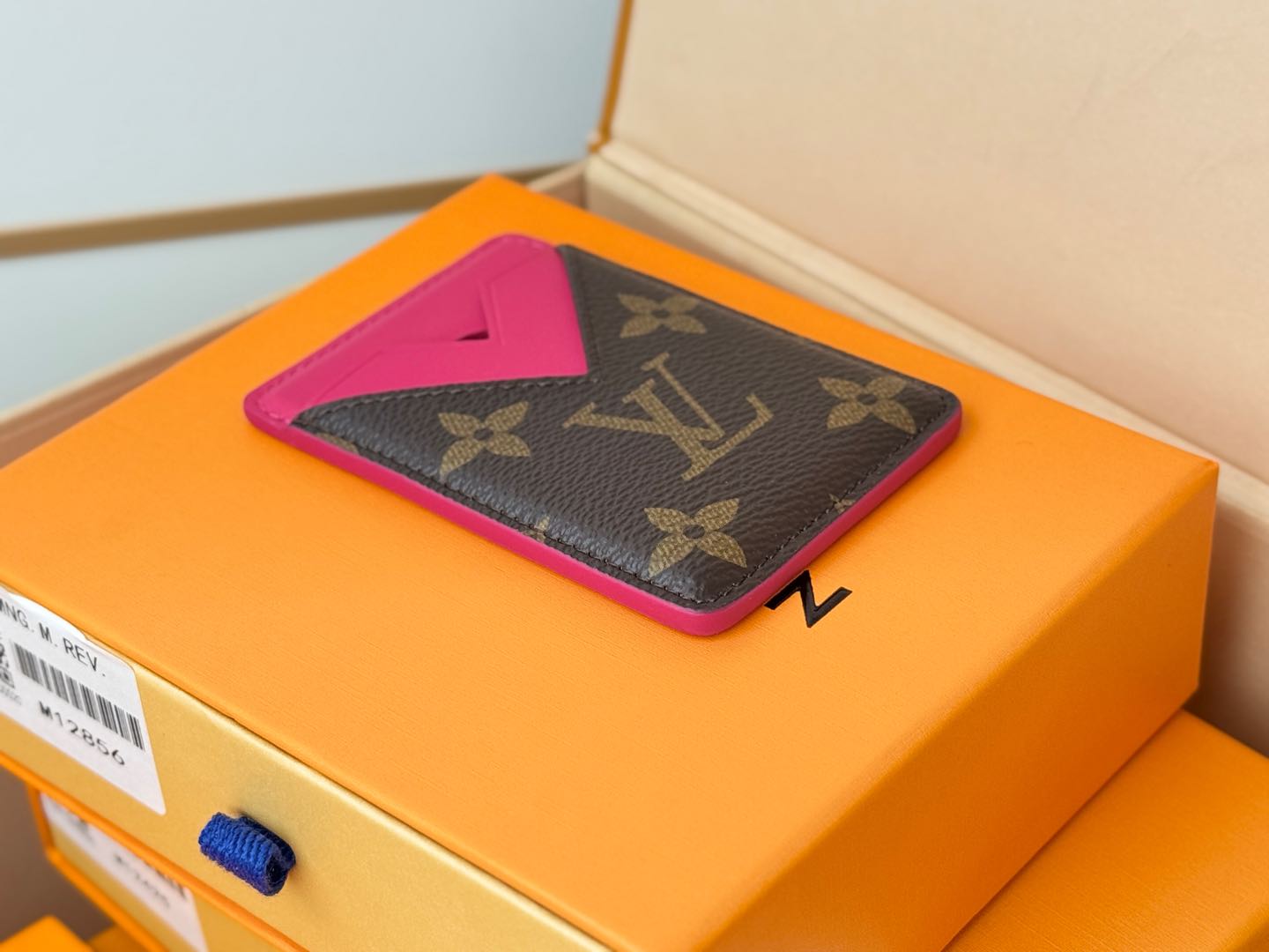 Louis Vuitton M12851玫红