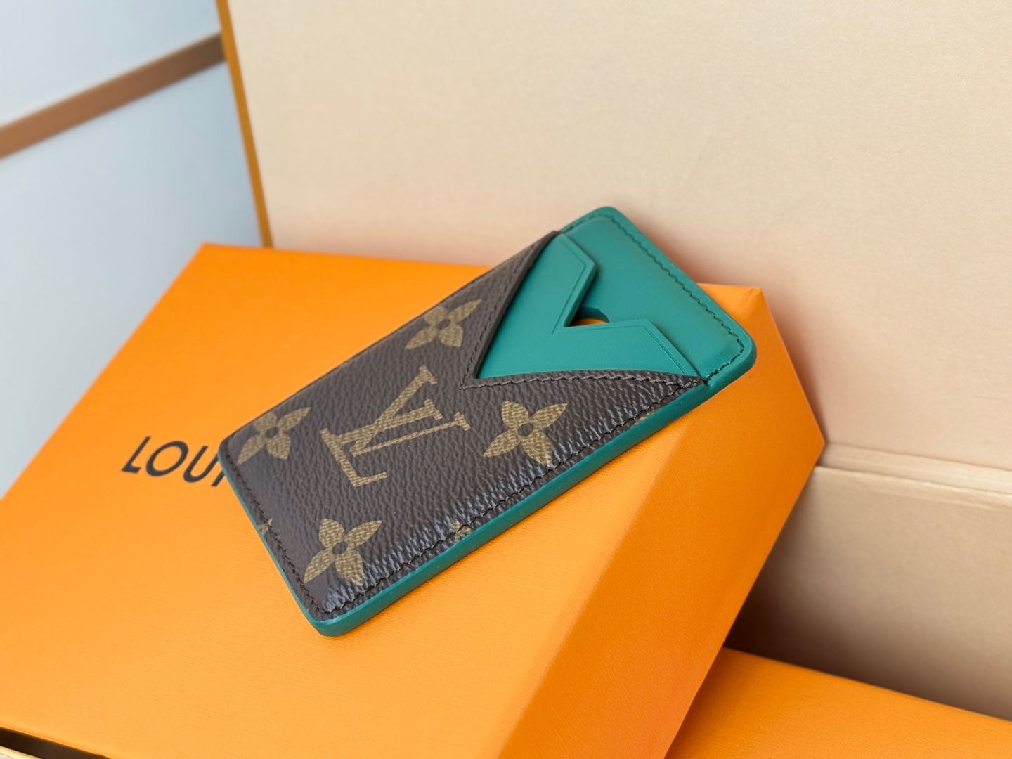Louis Vuitton M12855绿