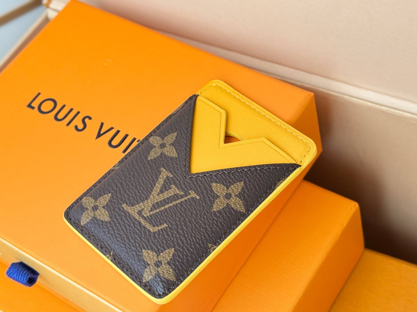 Louis Vuitton M12853黄