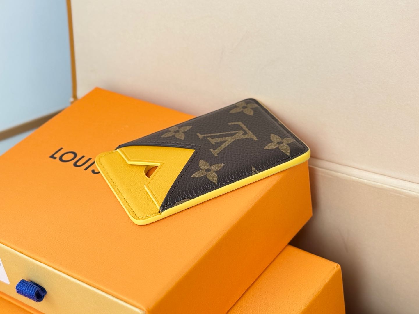 Louis Vuitton M12853黄
