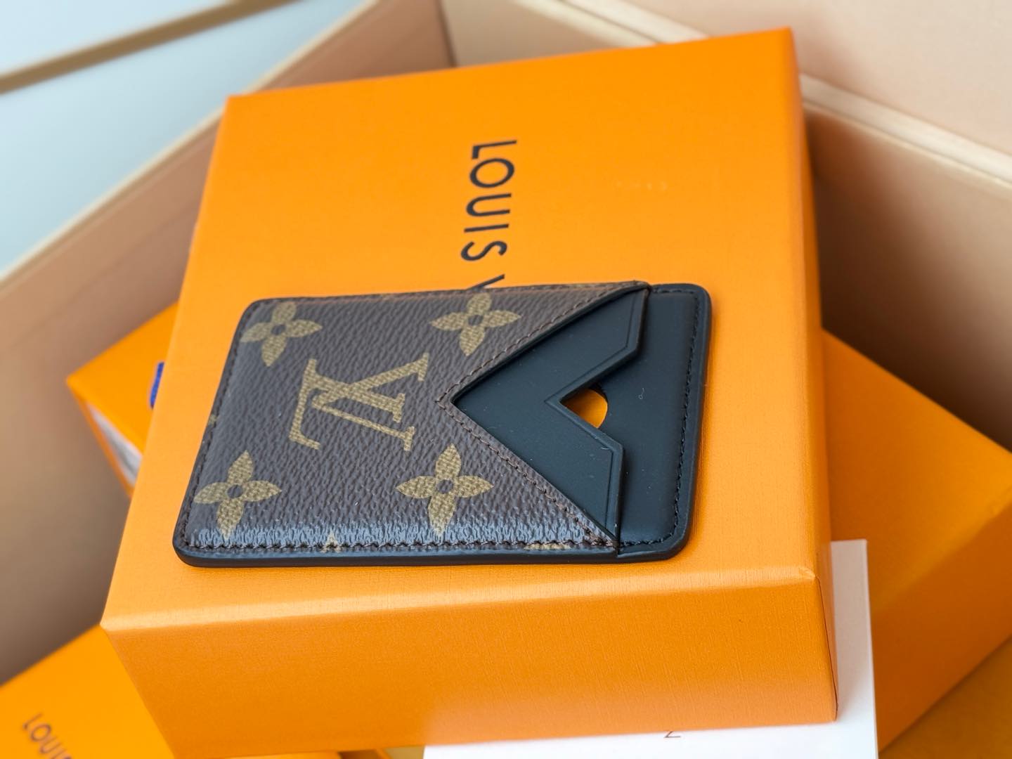 Louis Vuitton M13185 黑