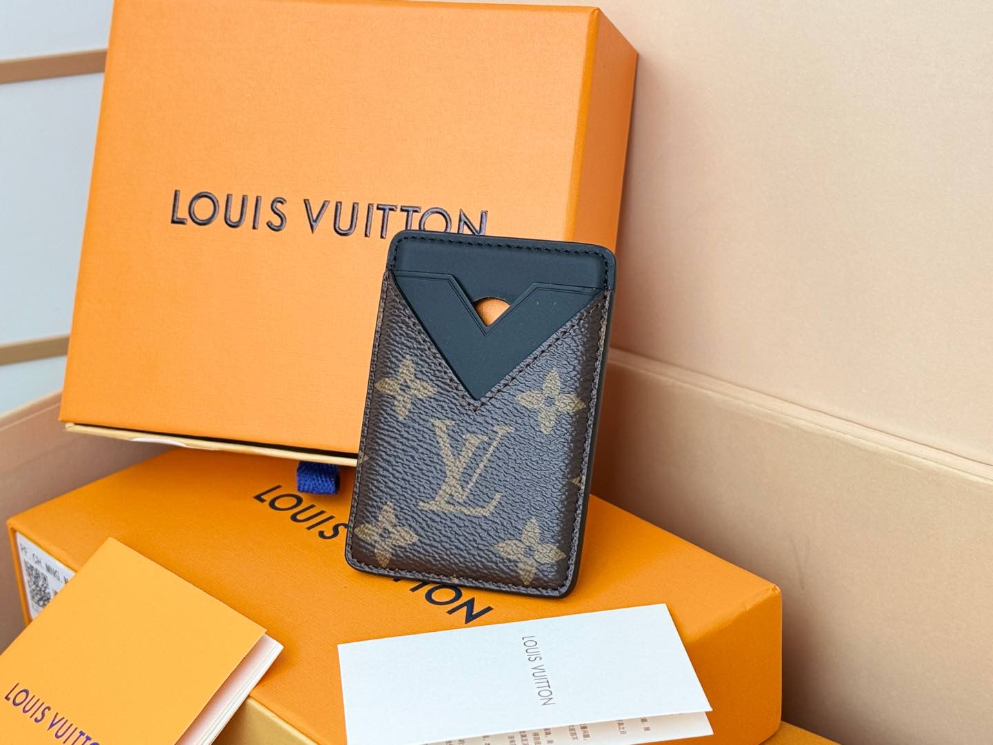 Louis Vuitton M13185 黑