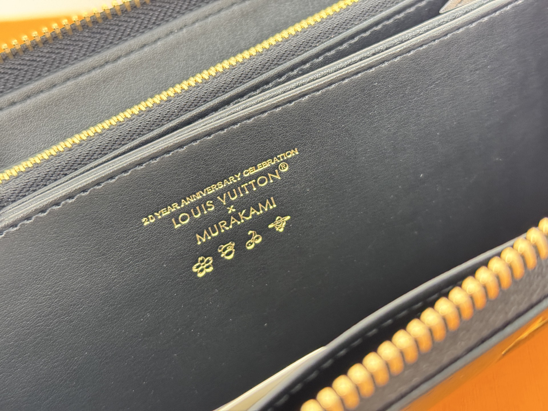 Louis Vuitton M14096