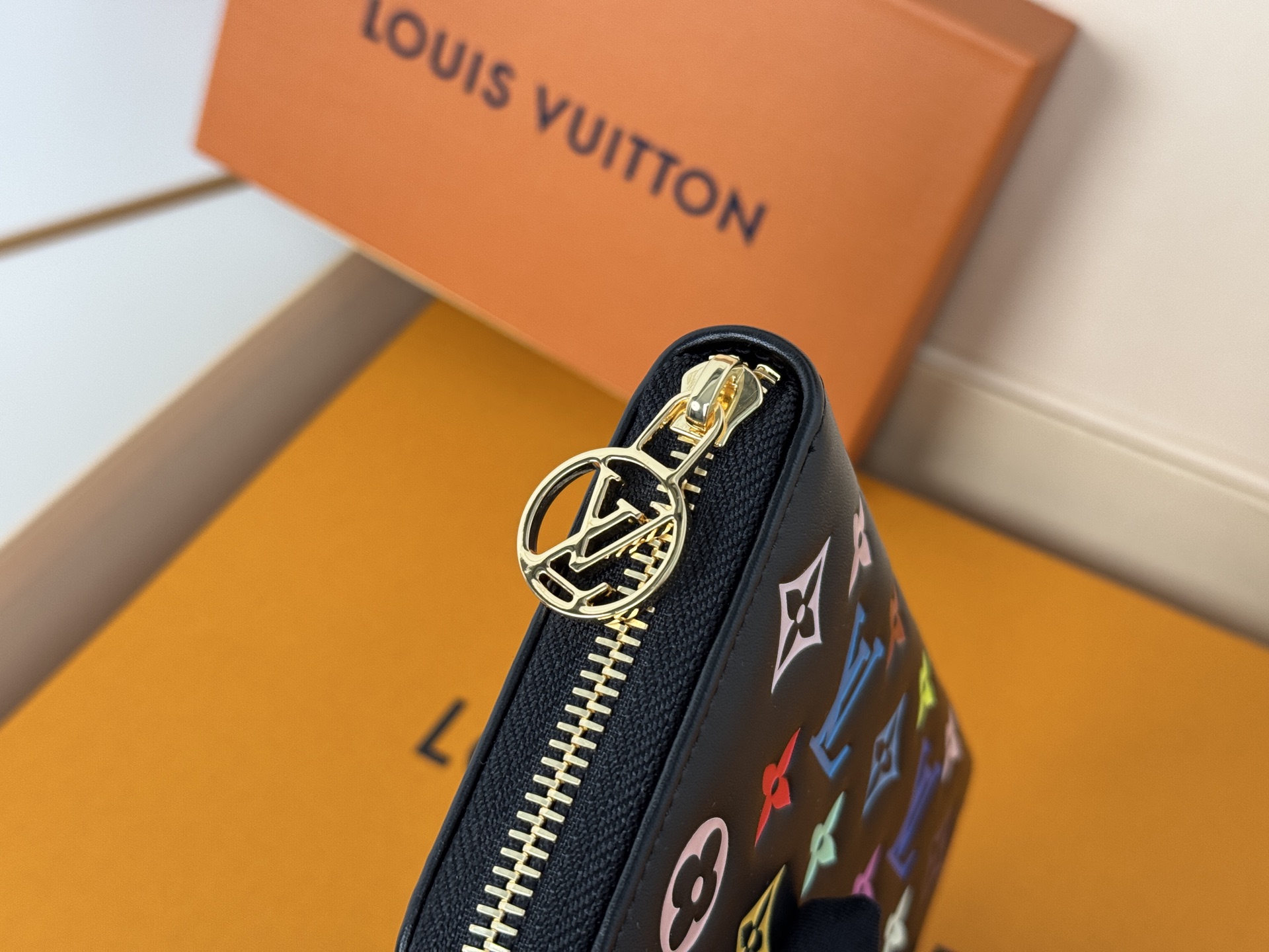 Louis Vuitton M14096