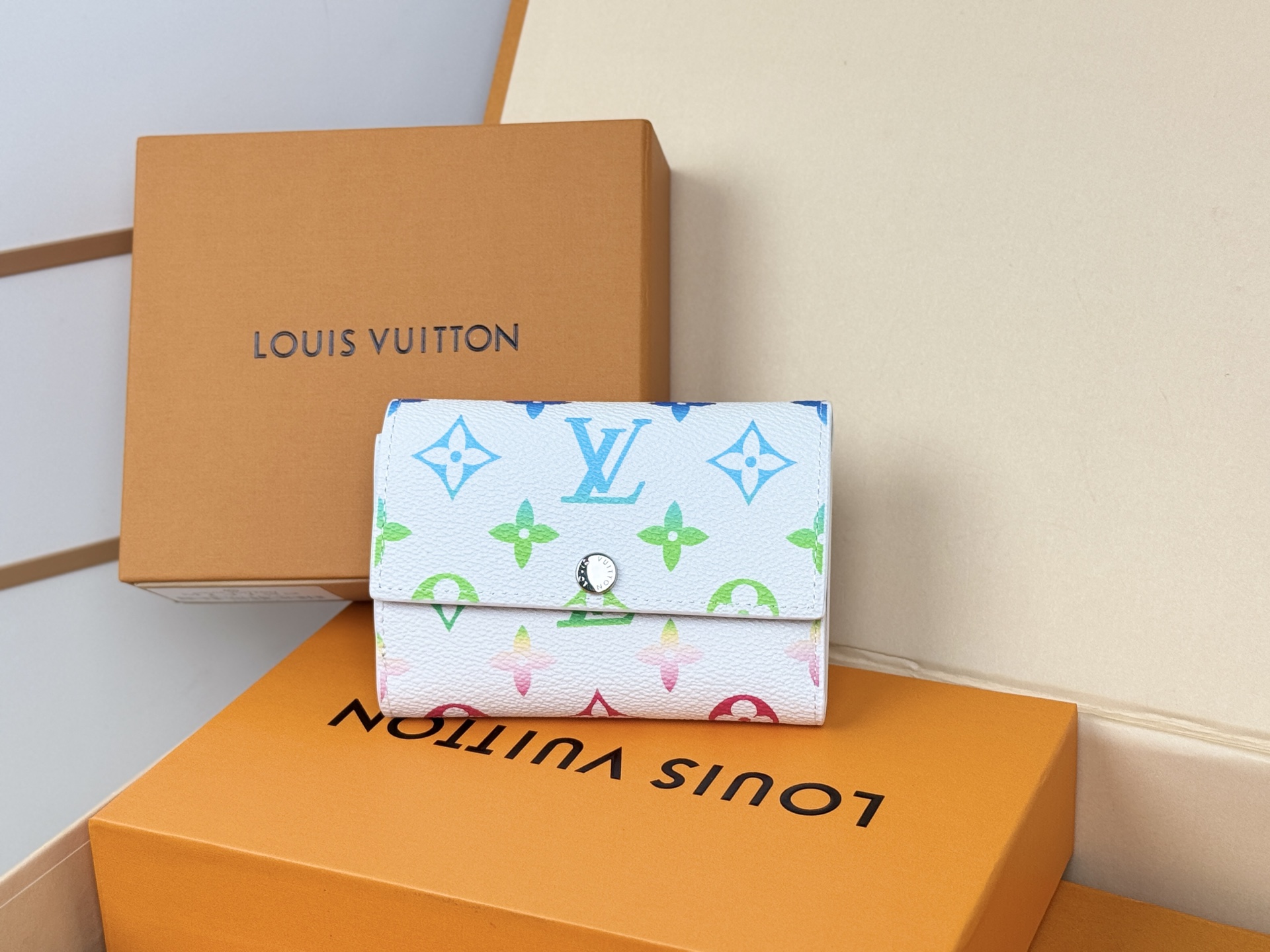 Louis Vuitton 新款上新 M14122钱包