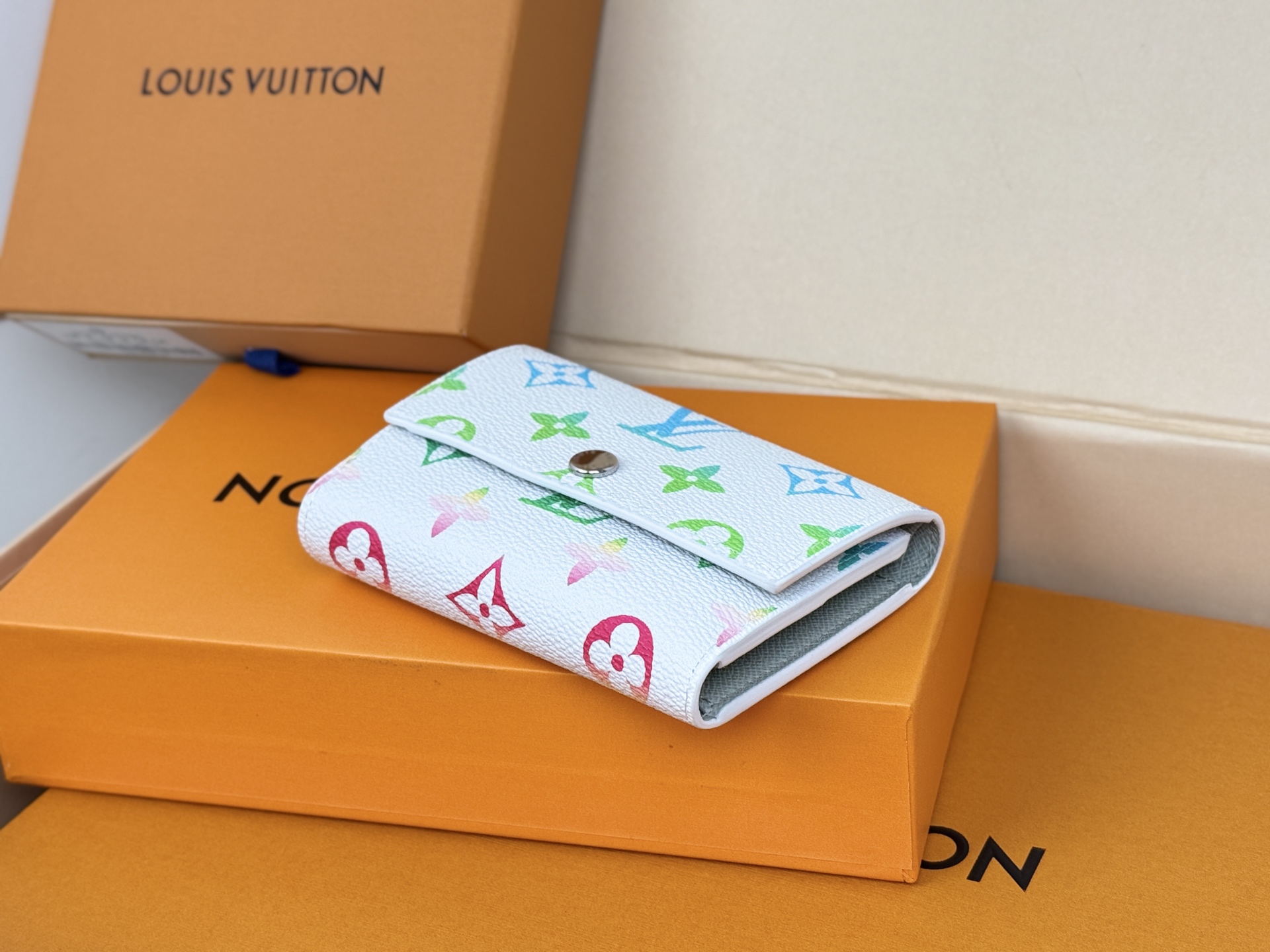 Louis Vuitton 新款上新 M14122钱包