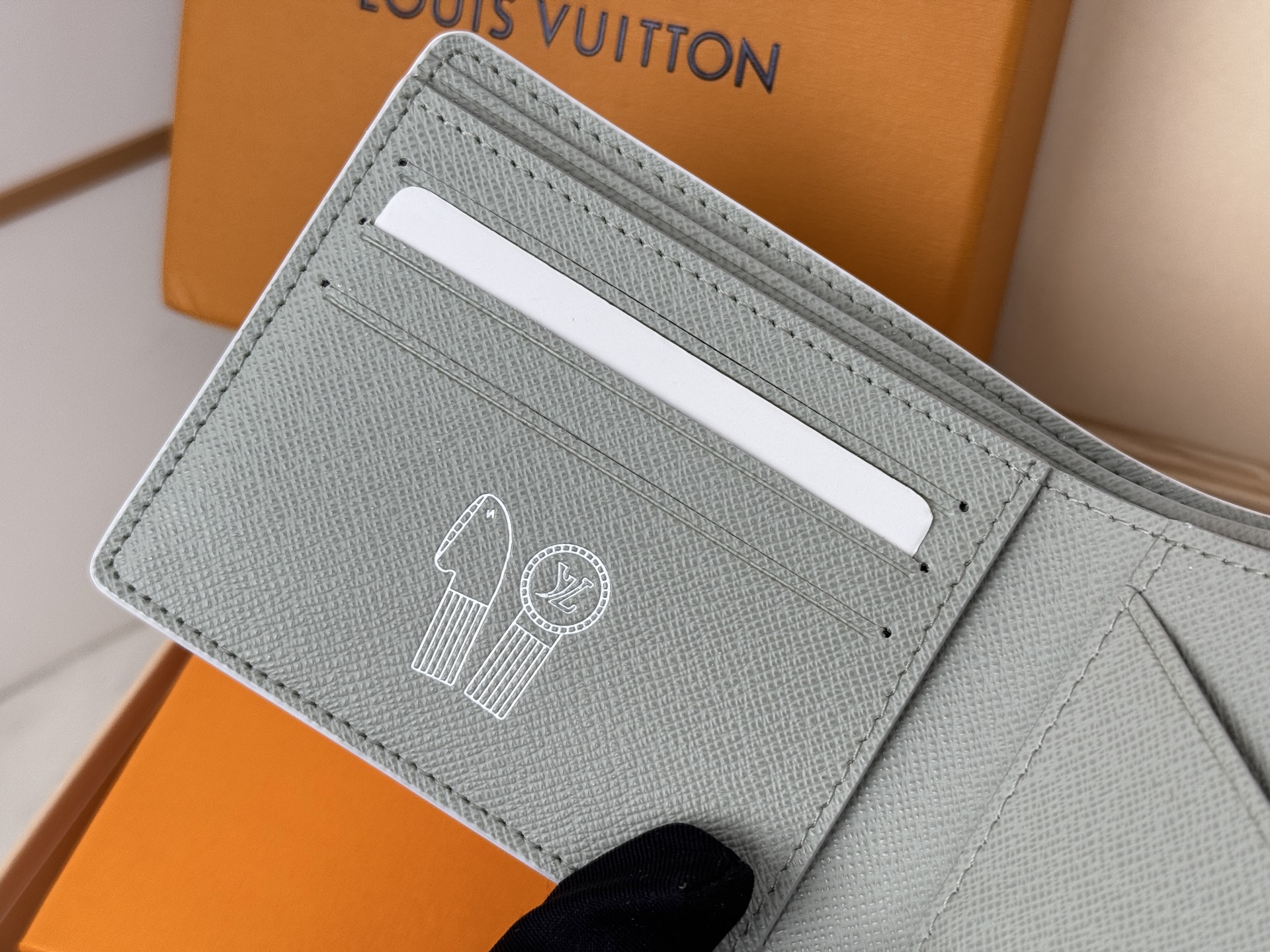 Louis Vuitton MULTIPLE短钱夹