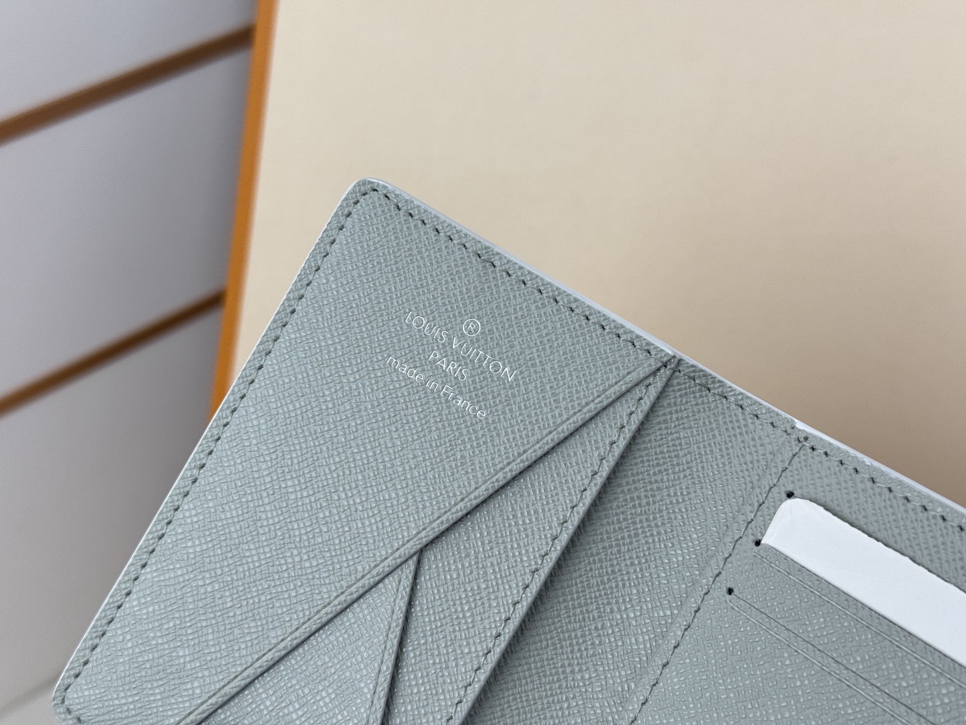 Louis Vuitton M13910卡包新品上架中