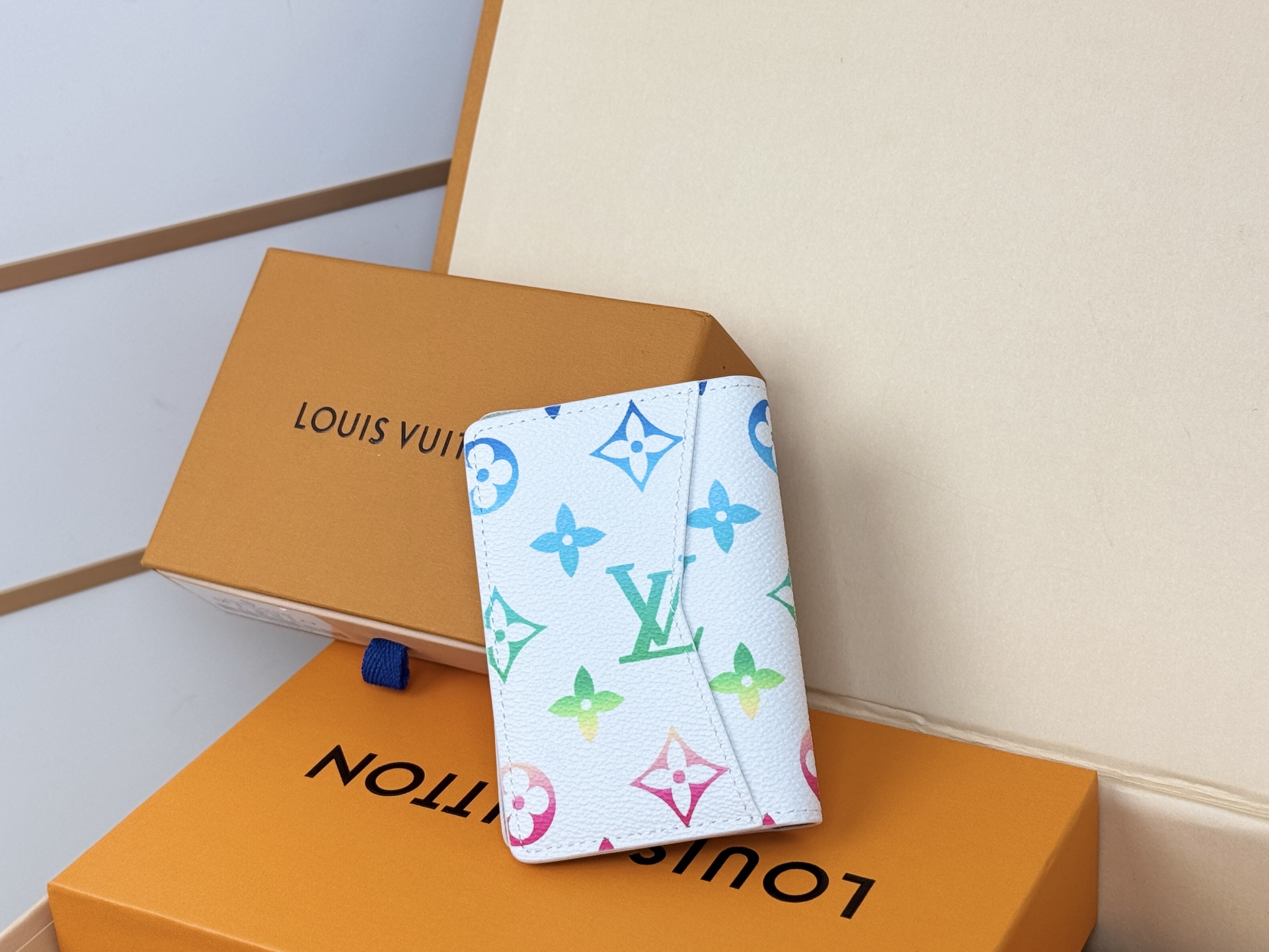 Louis Vuitton M13910卡包新品上架中