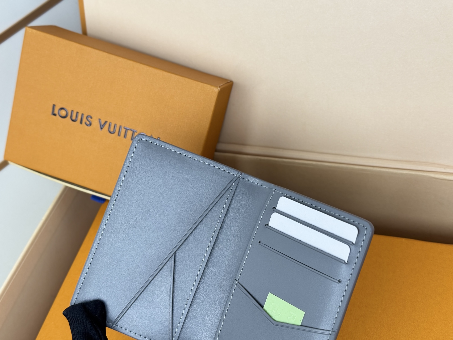 Louis Vuitton 新品 袋裝萬用錢包