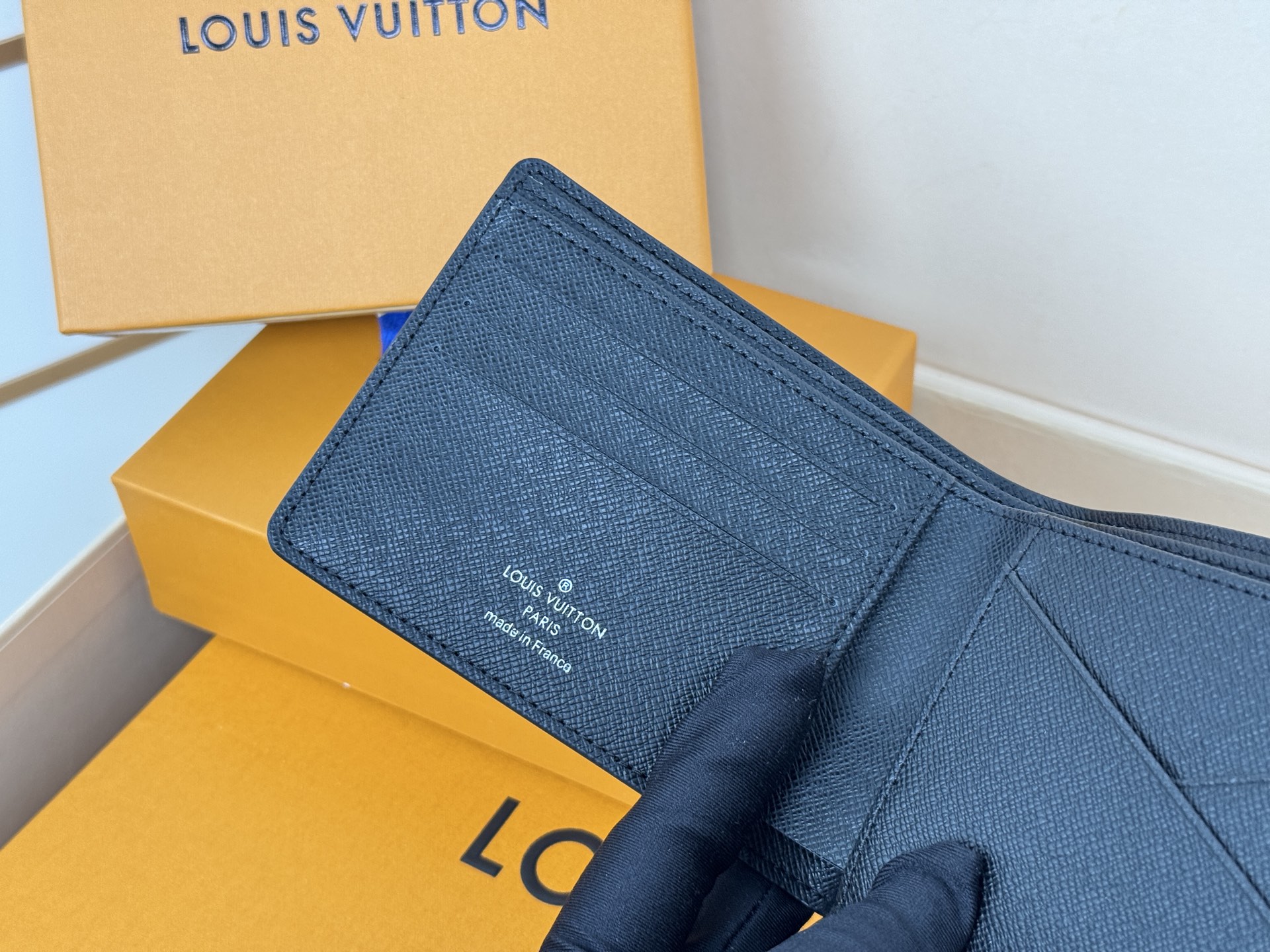 Louis Vuitton MULTIPLE短钱夹N62663 黑格采用炫酷帆布搭配柔软皮革內里