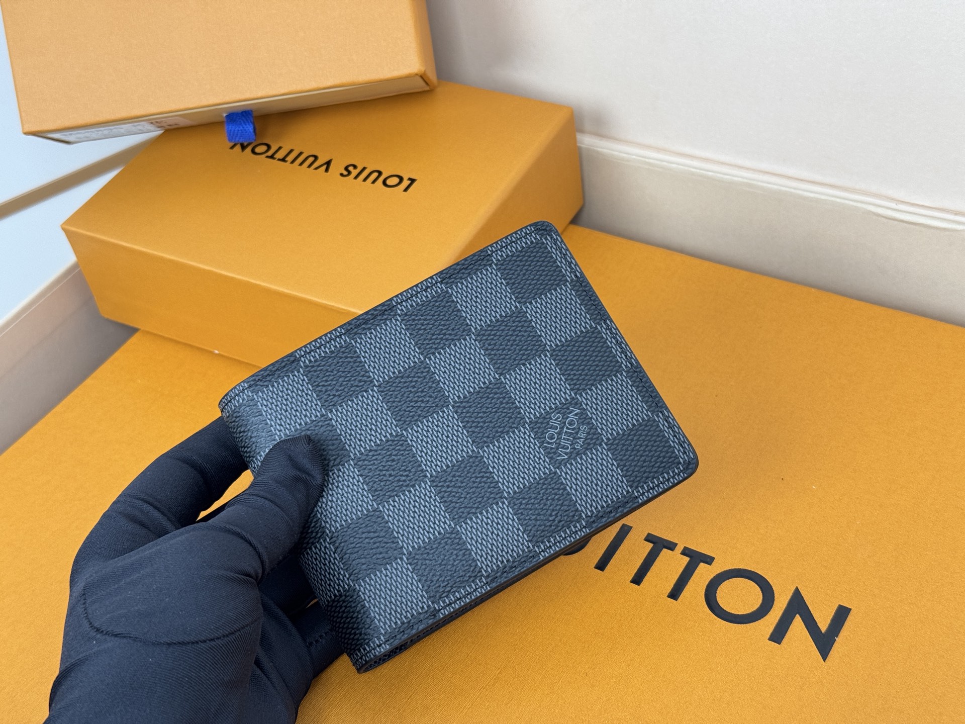 Louis Vuitton MULTIPLE短钱夹N62663 黑格采用炫酷帆布搭配柔软皮革內里