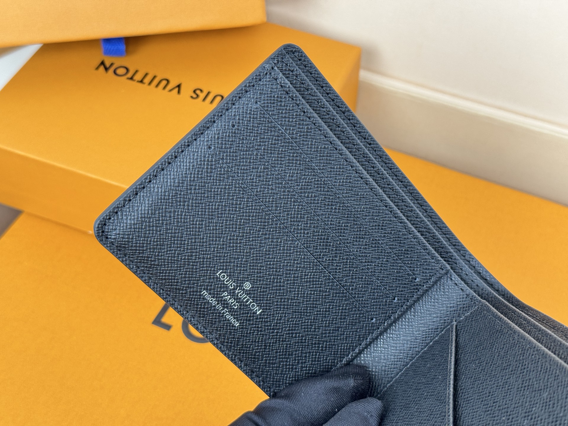 Saint Laurent MULTIPLE短钱夹M60662 水波纹采用炫酷帆布搭配柔软皮革內里