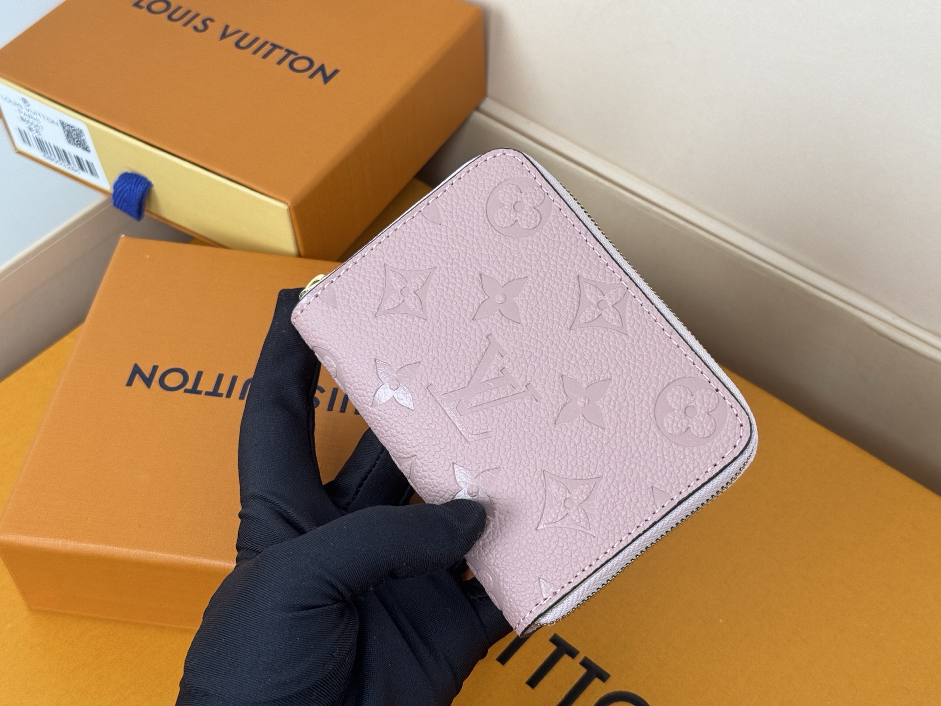 Louis Vuitton M60574粉色-独家 这款造型