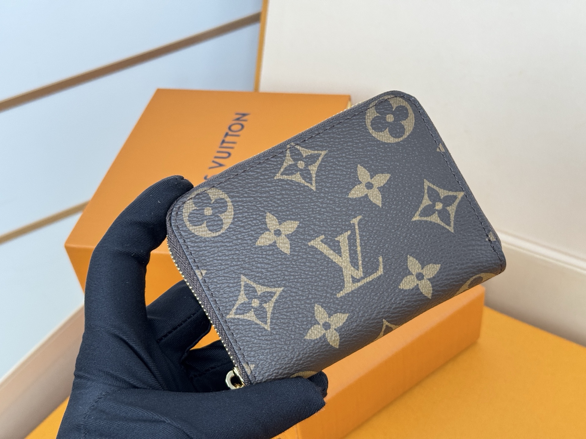 Louis Vuitton M60067 老花独家 这款造型