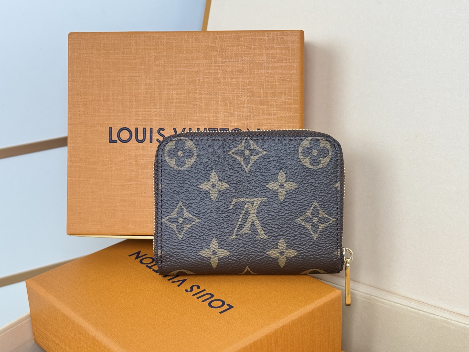 Louis Vuitton M60067 老花独家 这款造型