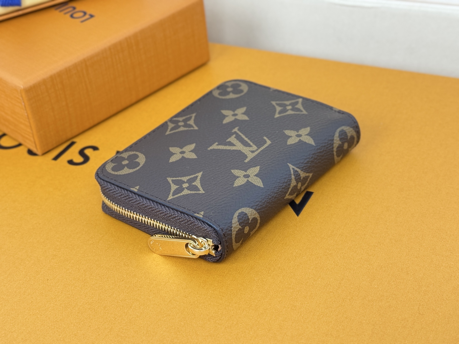 Louis Vuitton M60067 老花独家 这款造型